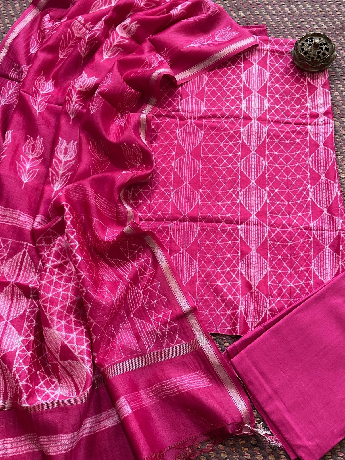 Shibori Maheshwari Silk Set